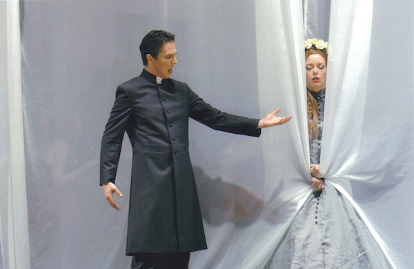 Tobias Pfülb as Raimondo - Lucia di Lammermoor - G. Donizetti  - Theater Krefeld - Mönchengladbach - Copyright M. Stutte